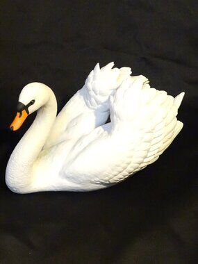 The Royal Swan- The Franklin Mint 1986